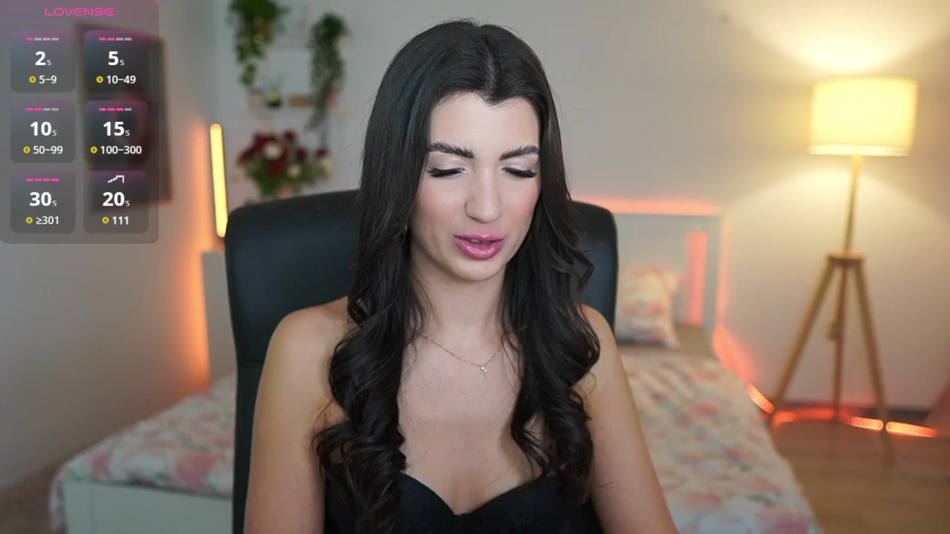 Gallery image thumbnail from Julia_Roca's myfreecams stream on, 03/21/2025, 24:31 image 7 of 20