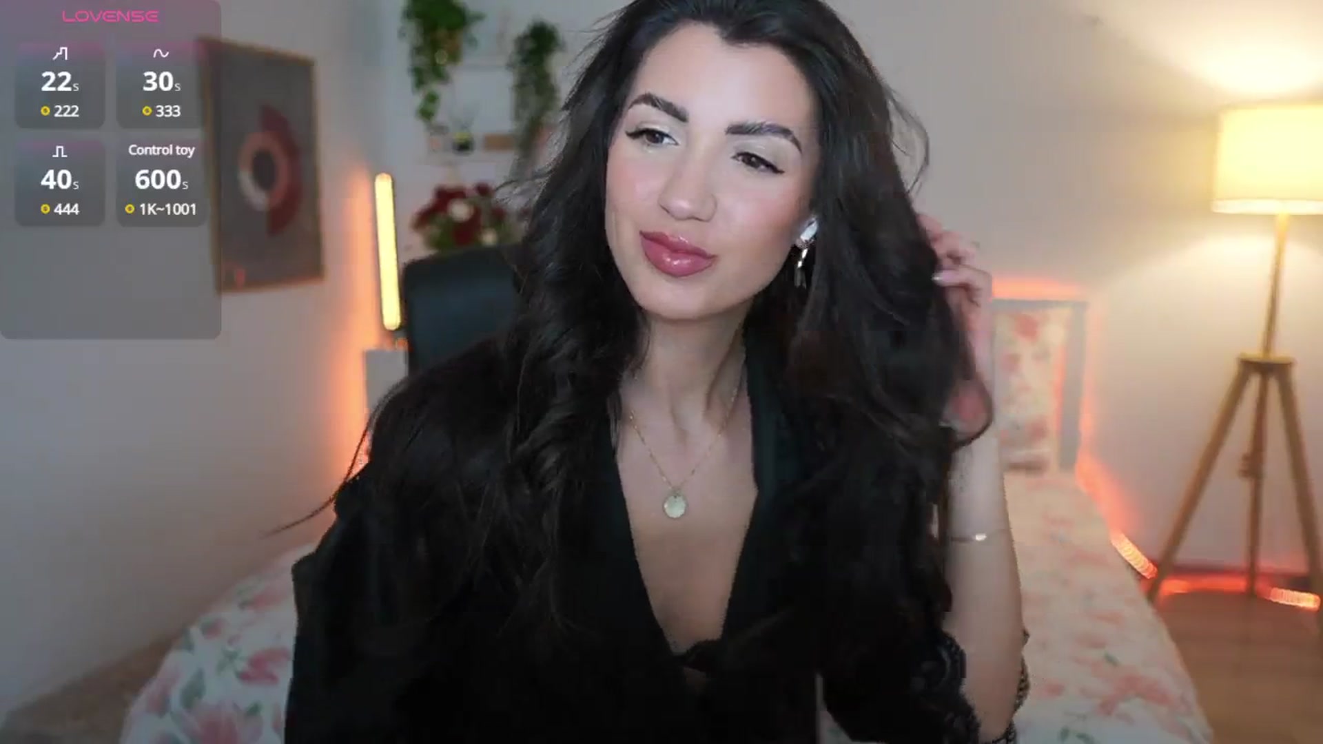 Gallery image thumbnail from Julia_Roca's myfreecams stream on, 03/21/2025, 19:32 image 6 of 20