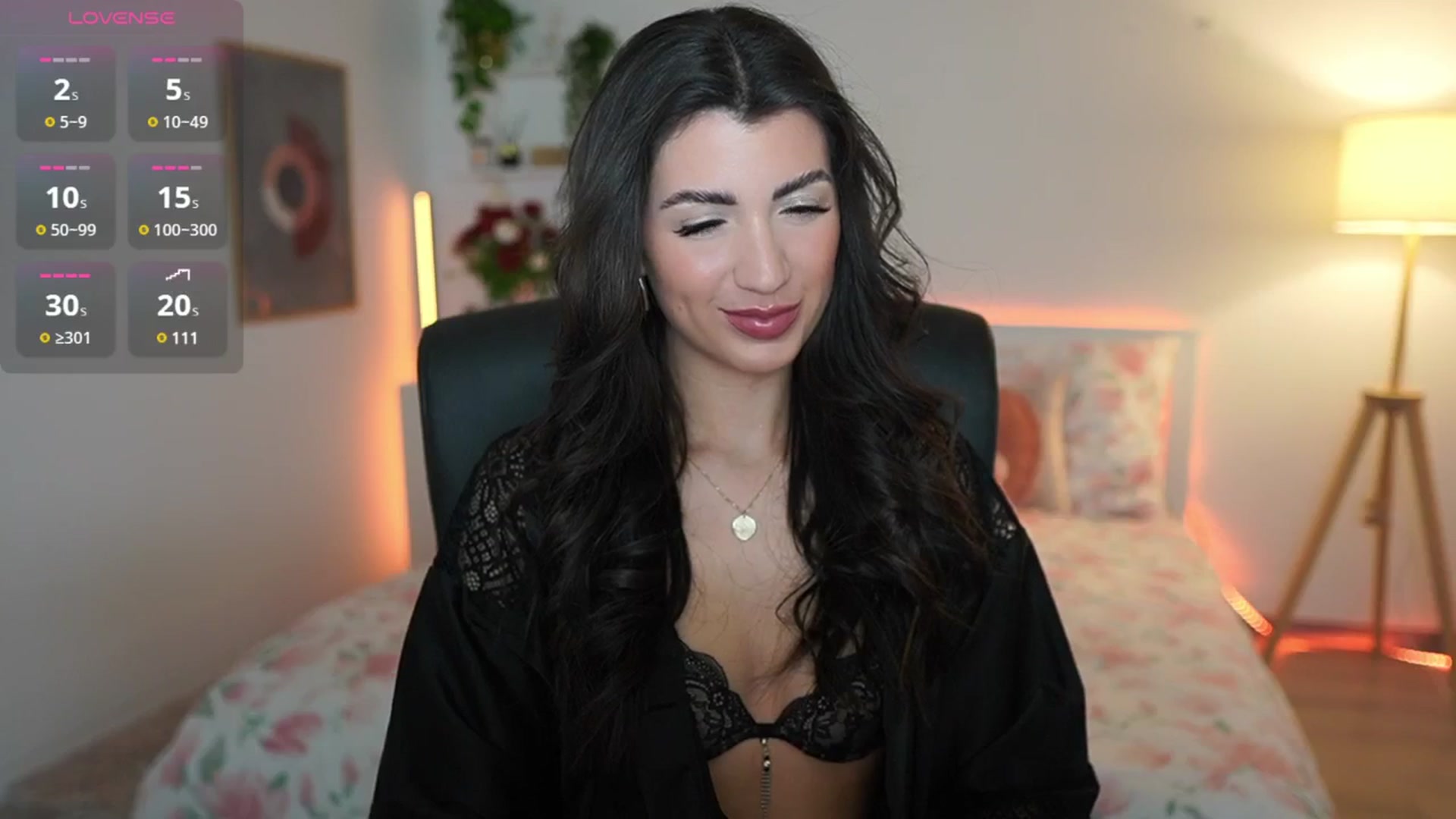 Gallery image thumbnail from Julia_Roca's myfreecams stream on, 03/21/2025, 19:32 image 12 of 20