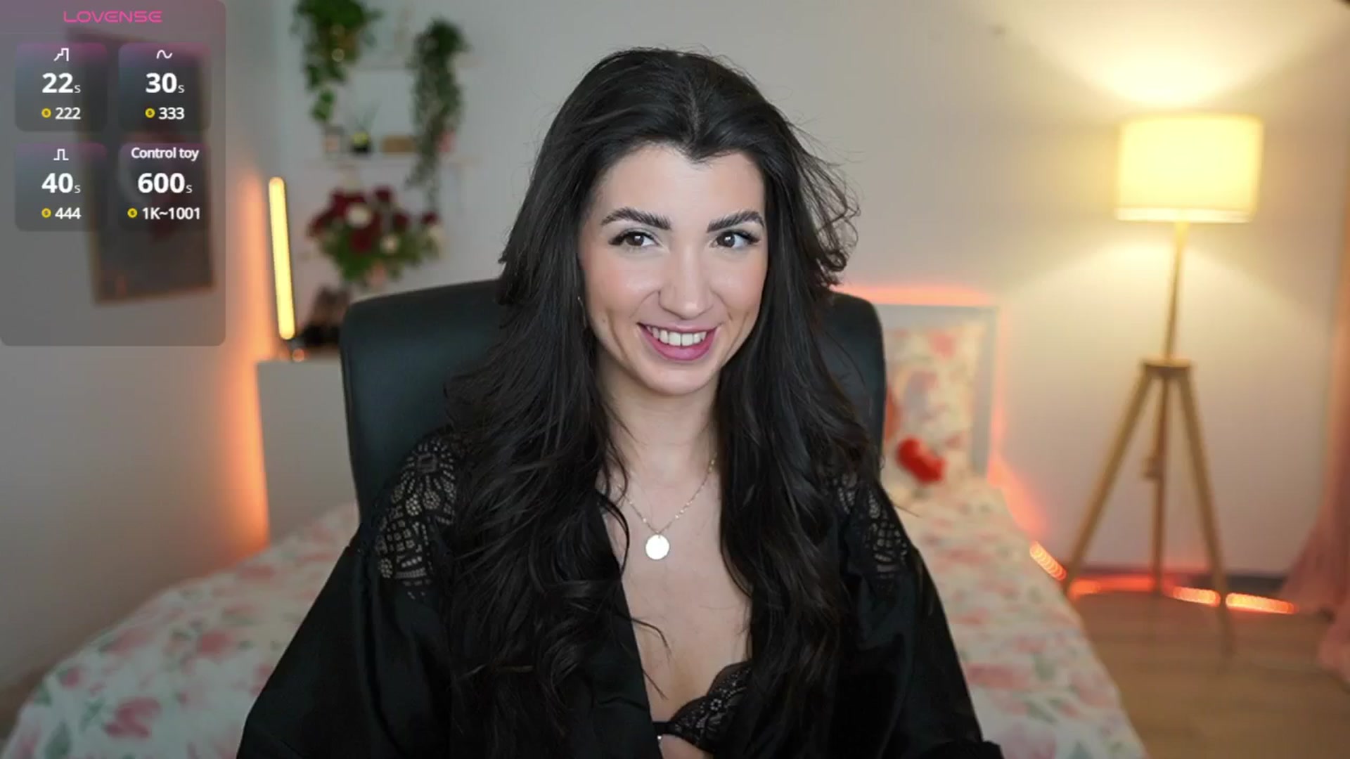 Gallery image thumbnail from Julia_Roca's myfreecams stream on, 03/22/2025, 24:15 image 18 of 20
