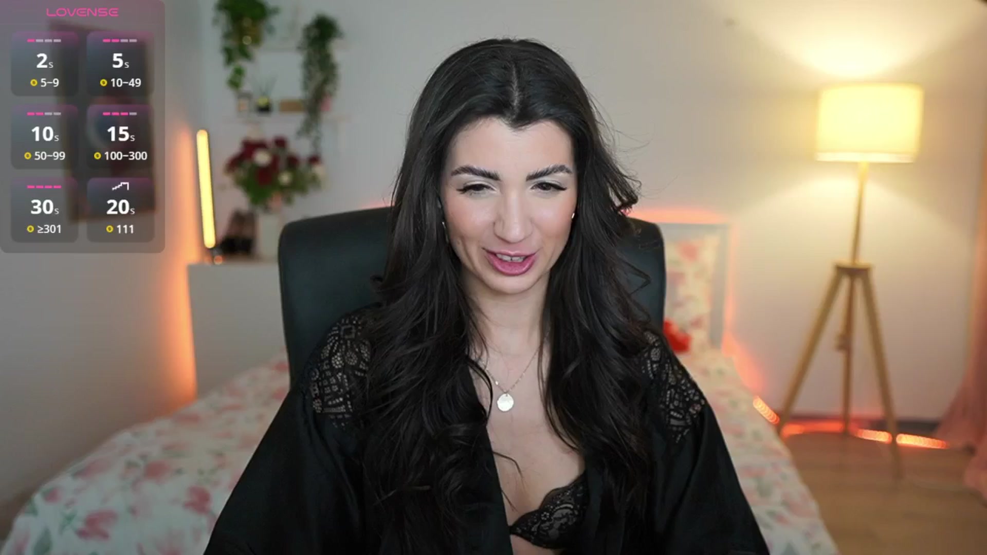 Gallery image thumbnail from Julia_Roca's myfreecams stream on, 03/22/2025, 24:15 image 16 of 20