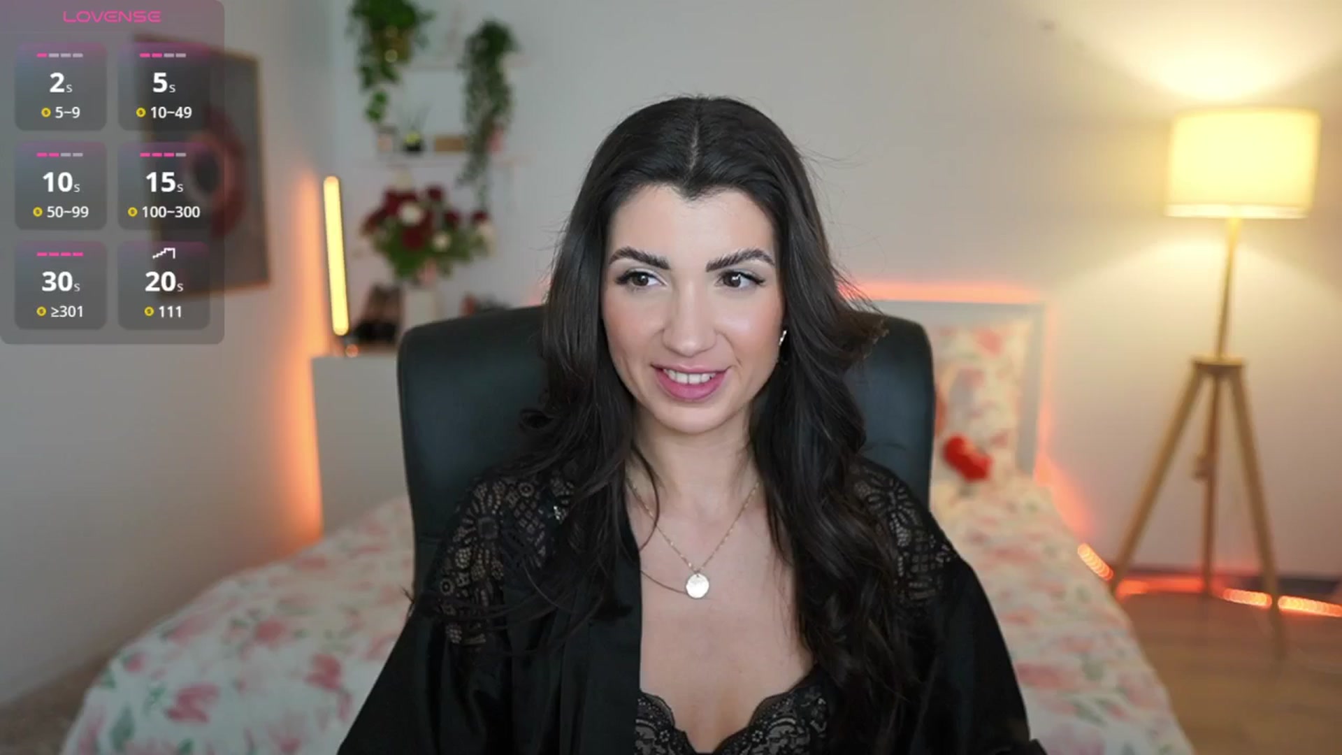 Gallery image thumbnail from Julia_Roca's myfreecams stream on, 03/22/2025, 24:44 image 15 of 20