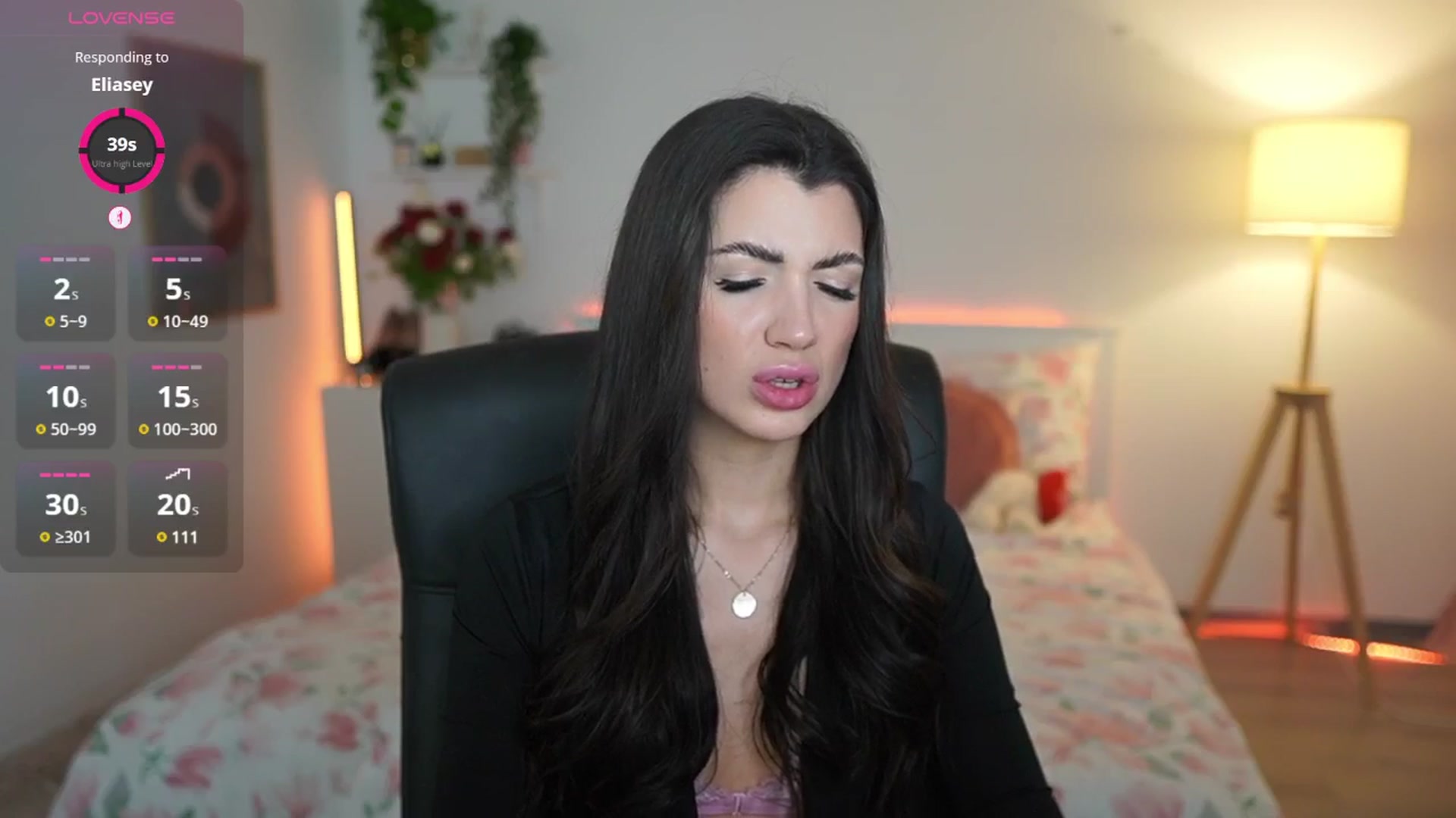 Gallery image thumbnail from Julia_Roca's myfreecams stream on, 03/22/2025, 21:12 image 13 of 20