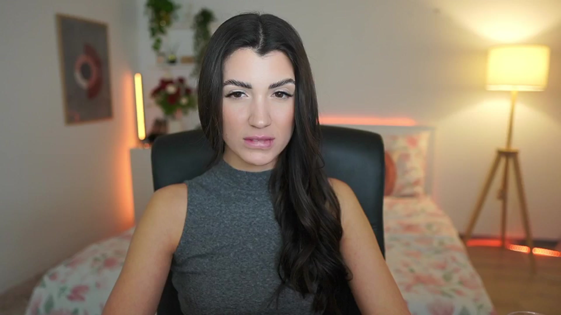Gallery image thumbnail from Julia_Roca's myfreecams stream on, 03/22/2025, 23:27 image 9 of 20