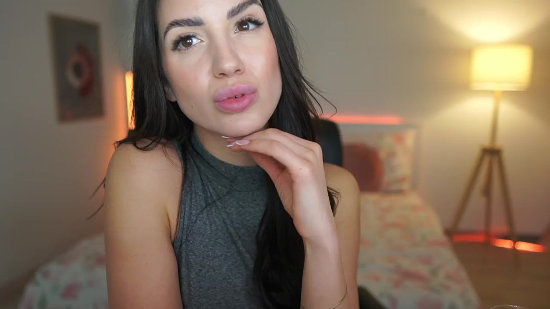 Gallery image thumbnail from Julia_Roca's myfreecams stream on, 03/22/2025, 23:27 image 2 of 20