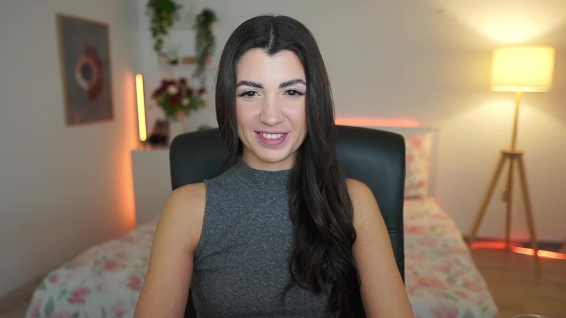 Gallery image thumbnail from Julia_Roca's myfreecams stream on, 03/22/2025, 23:27 image 11 of 20