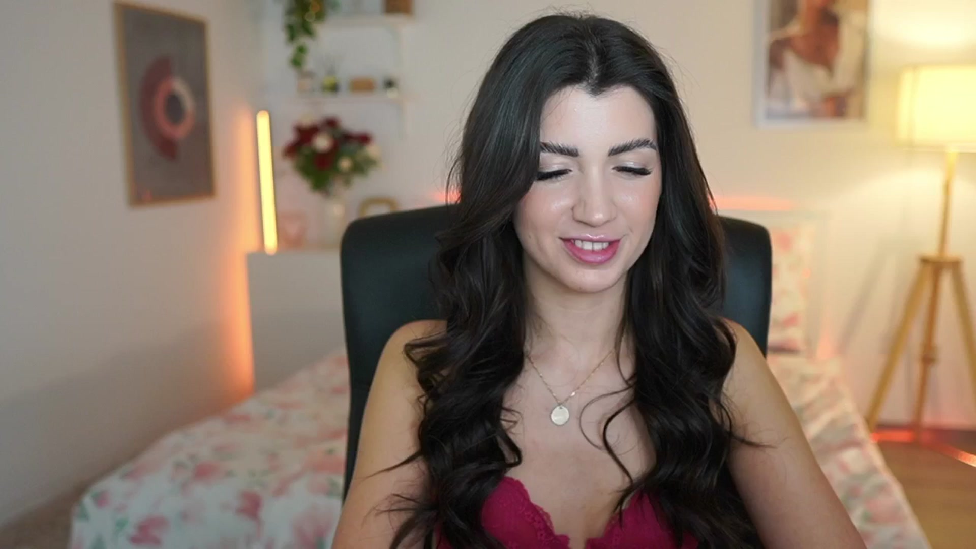Gallery image thumbnail from Julia_Roca's myfreecams stream on, 03/23/2025, 21:48 image 19 of 20