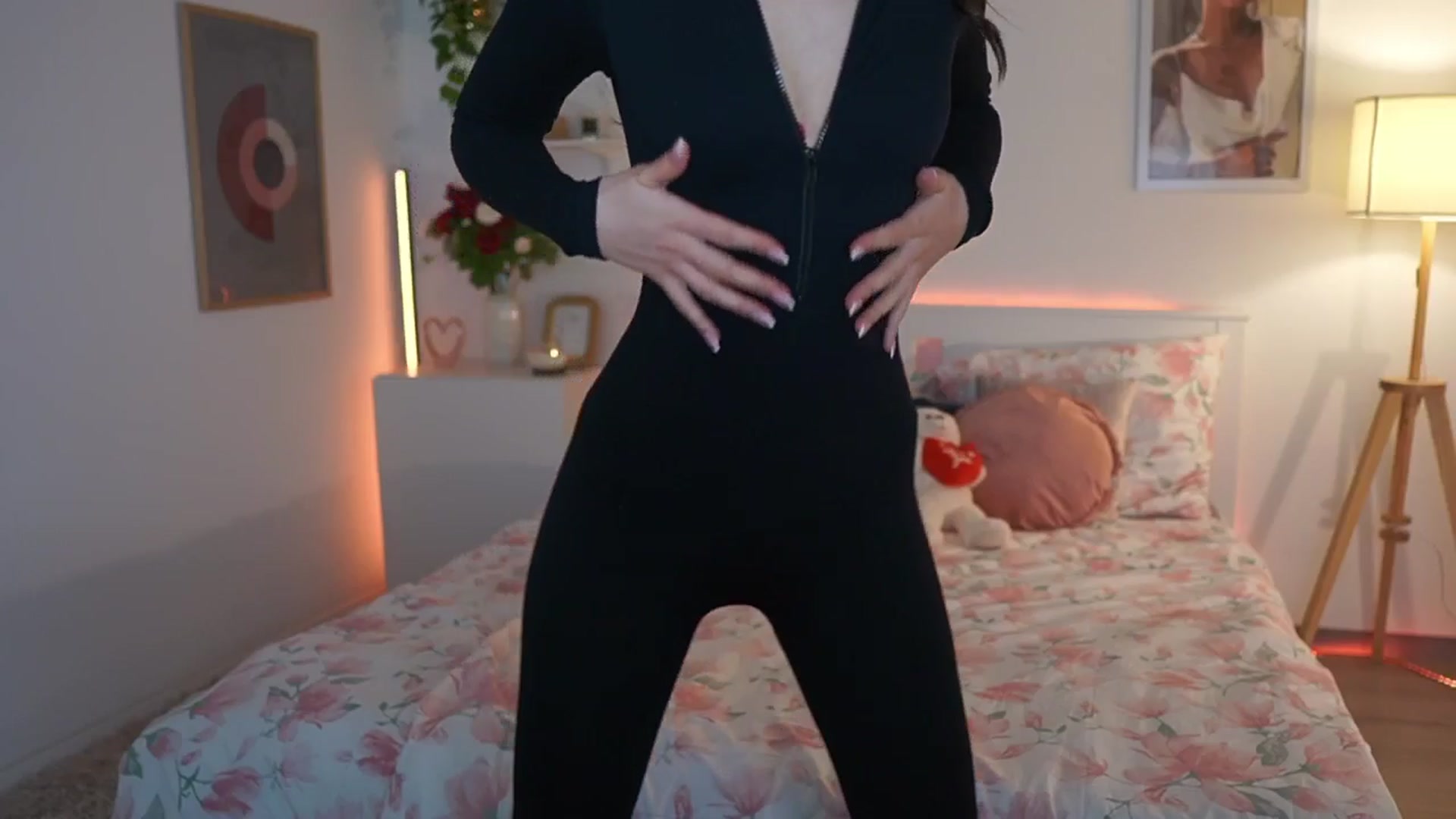 Gallery image thumbnail from Julia_Roca's myfreecams stream on, 03/23/2025, 23:53 image 13 of 20