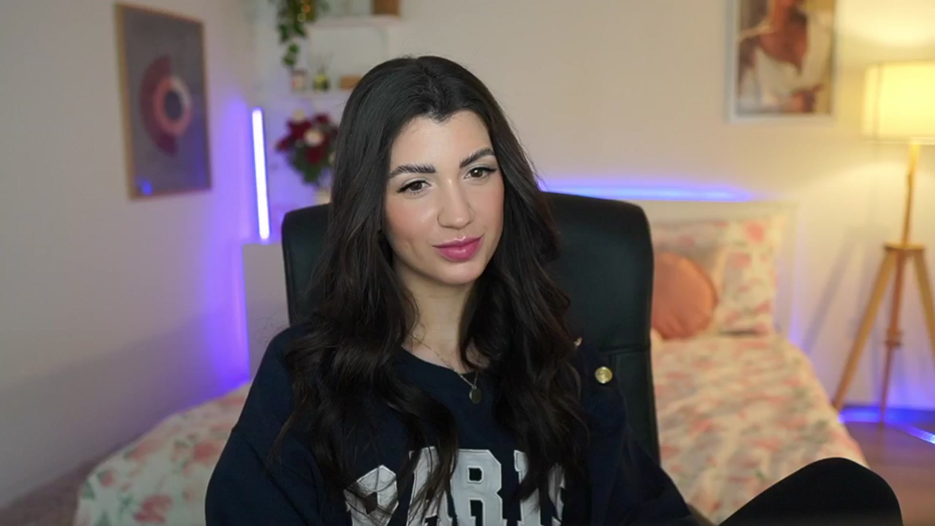 Gallery image thumbnail from Julia_Roca's myfreecams stream on, 03/24/2025, 20:16 image 5 of 20