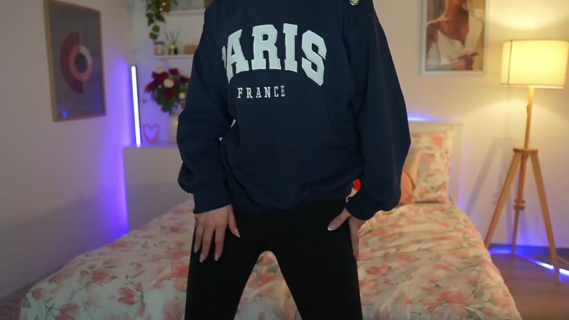 Gallery image thumbnail from Julia_Roca's myfreecams stream on, 03/24/2025, 20:54 image 4 of 20