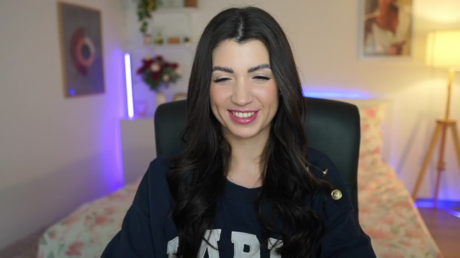 Gallery image thumbnail from Julia_Roca's myfreecams stream on, 03/24/2025, 23:18 image 1 of 20