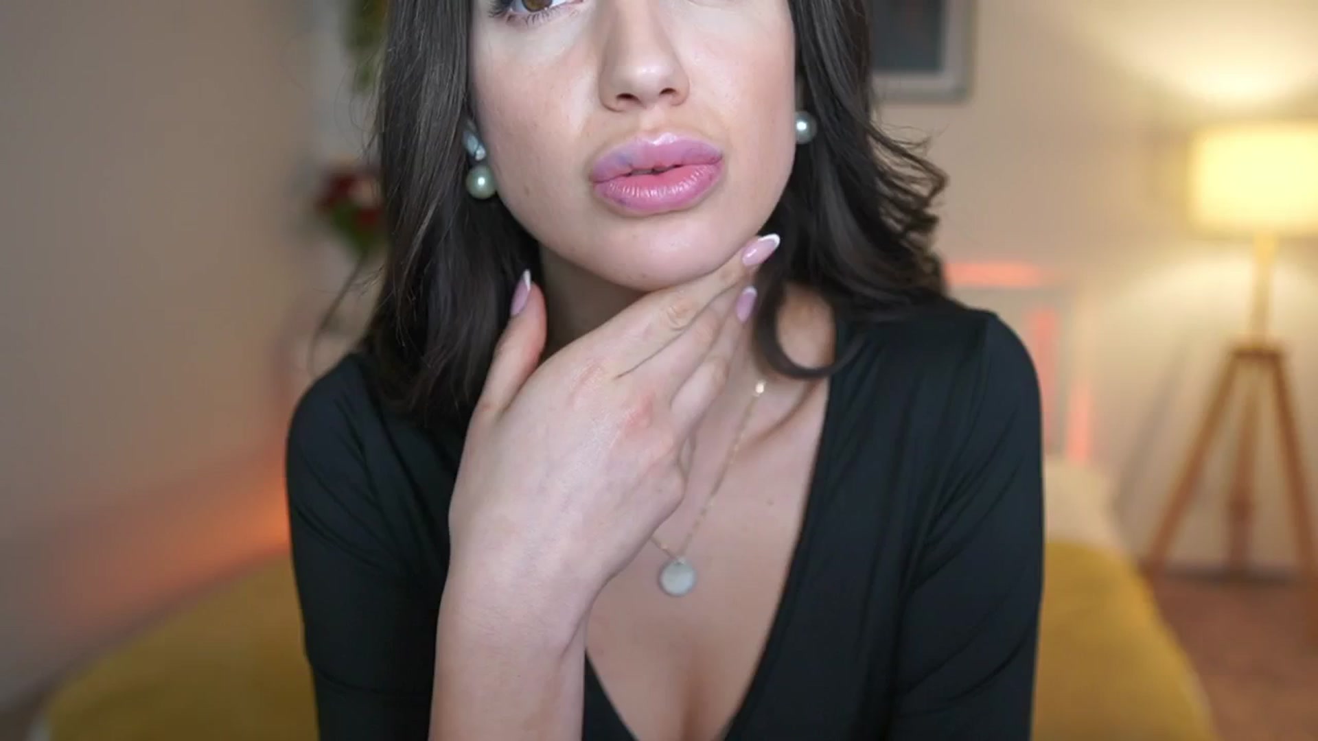 Gallery image thumbnail from Julia_Roca's myfreecams stream on, 03/25/2025, 22:28 image 15 of 20