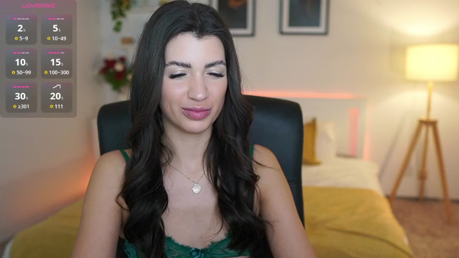 Gallery image thumbnail from Julia_Roca's myfreecams stream on, 03/26/2025, 24:35 image 17 of 20