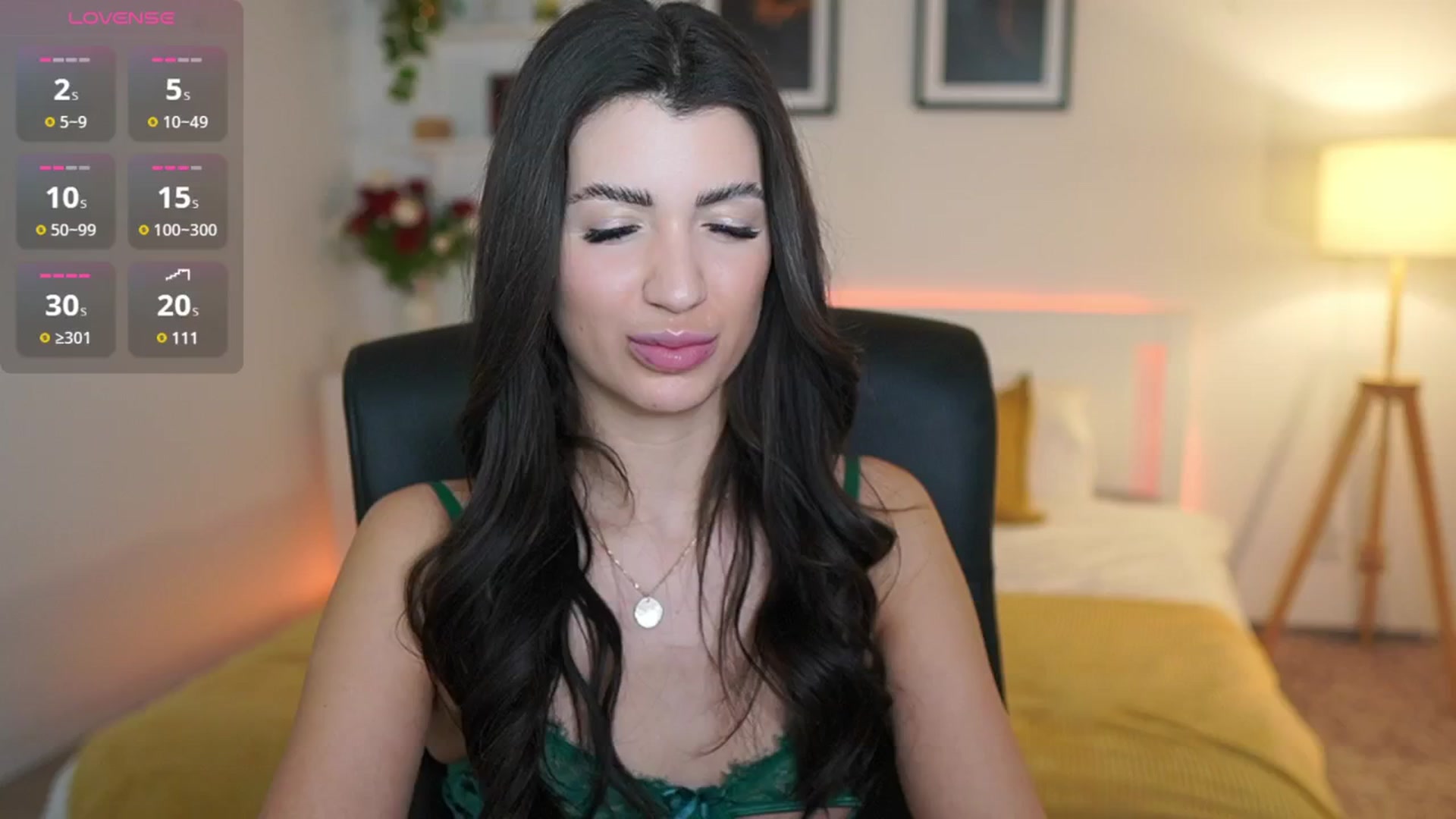 Gallery image thumbnail from Julia_Roca's myfreecams stream on, 03/26/2025, 24:35 image 5 of 20