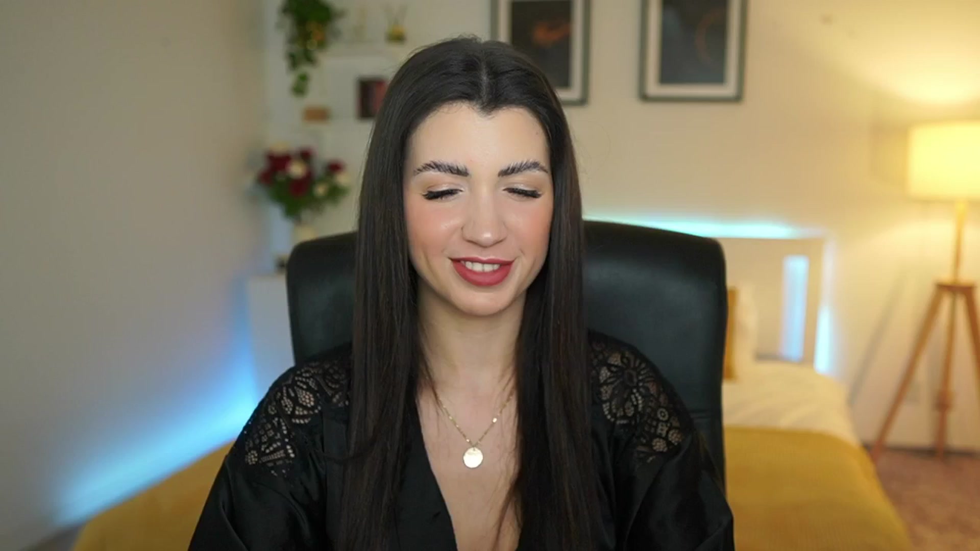 Gallery image thumbnail from Julia_Roca's myfreecams stream on, 03/29/2025, 19:36 image 3 of 20