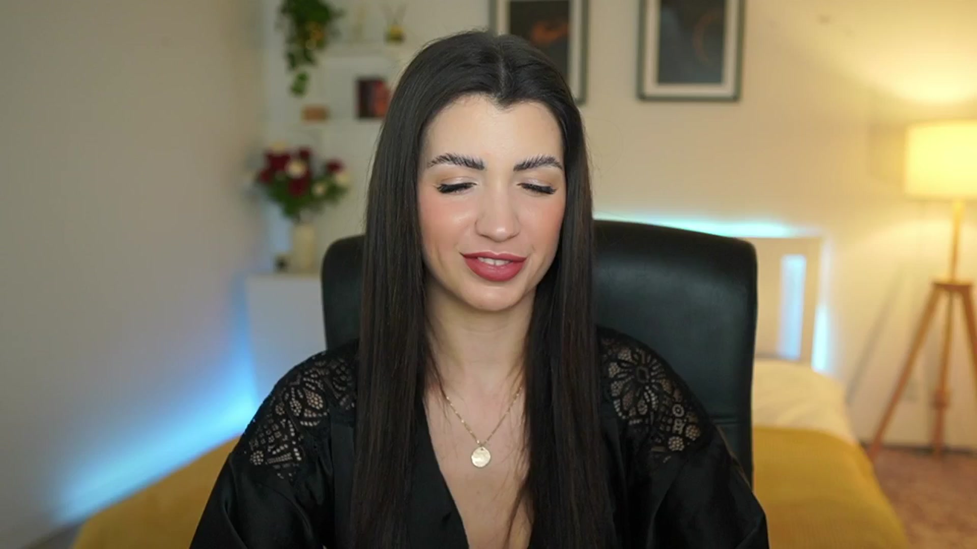 Gallery image thumbnail from Julia_Roca's myfreecams stream on, 03/29/2025, 19:36 image 6 of 20