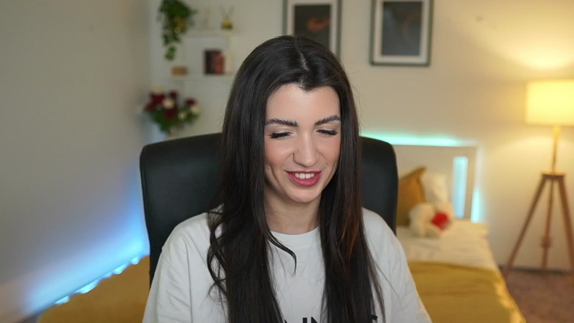 Gallery image thumbnail from Julia_Roca's myfreecams stream on, 03/31/2025, 19:46 image 12 of 20