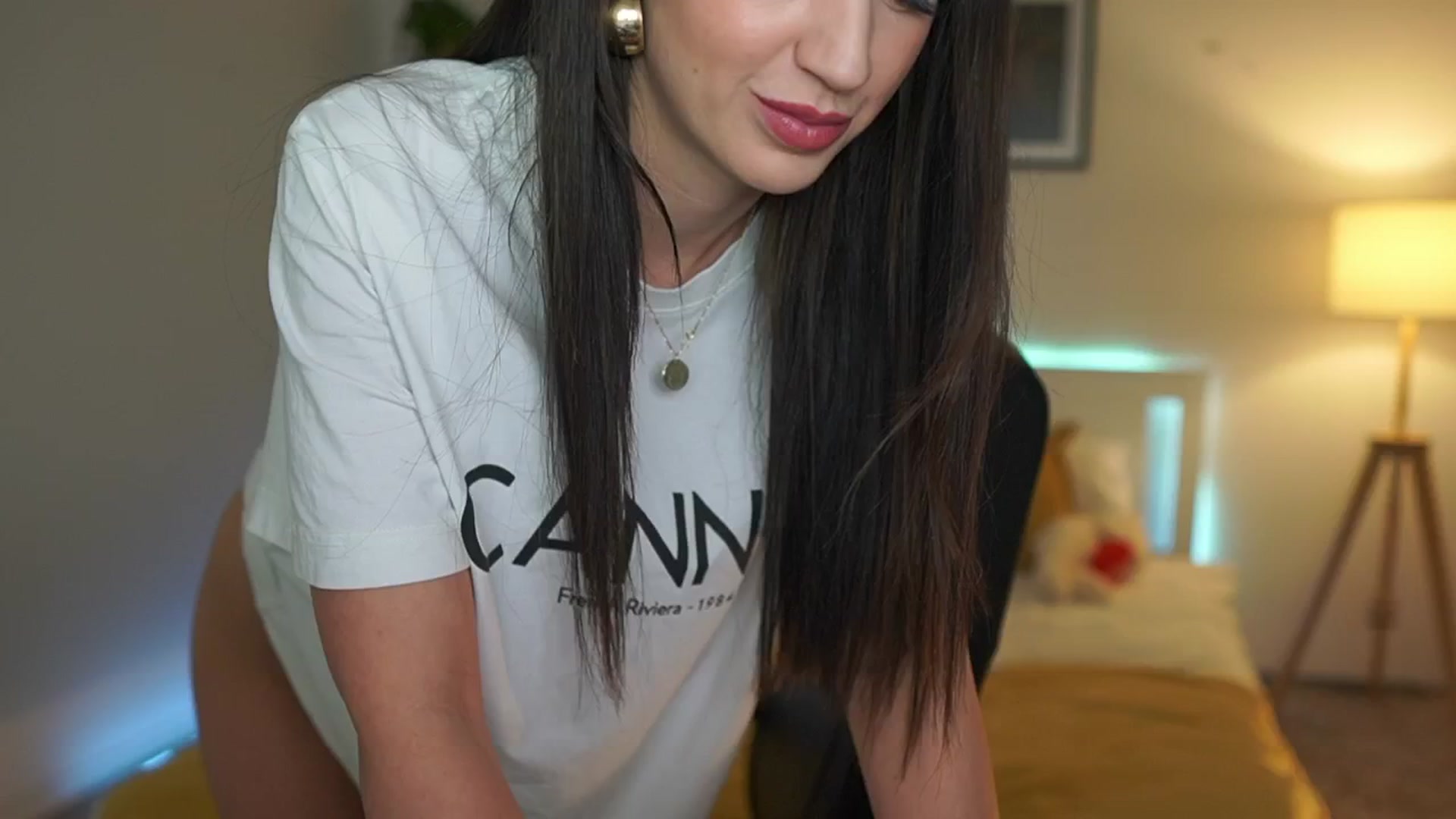 Gallery image thumbnail from Julia_Roca's myfreecams stream on, 03/31/2025, 19:46 image 17 of 20