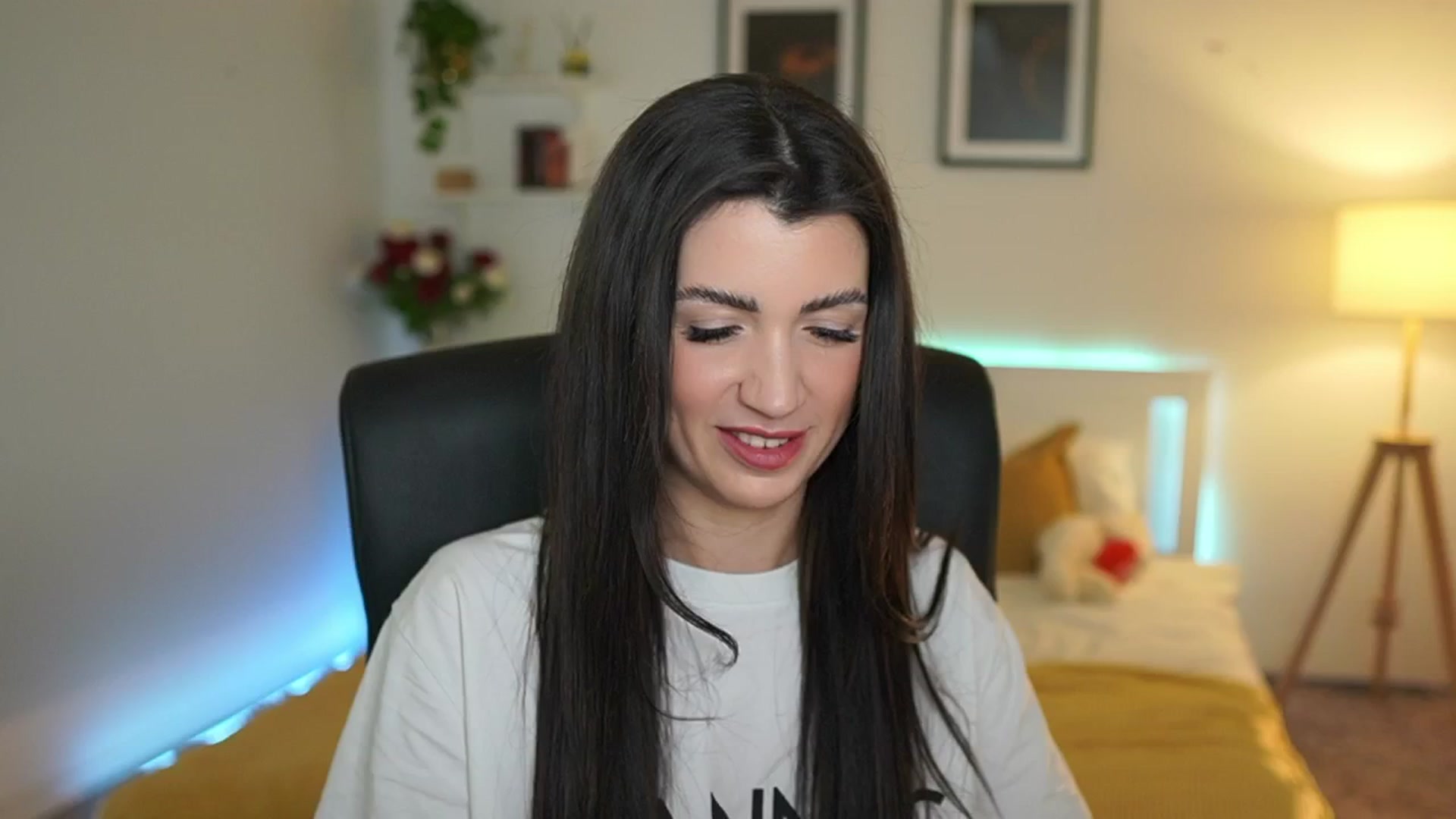 Gallery image thumbnail from Julia_Roca's myfreecams stream on, 03/31/2025, 19:46 image 11 of 20