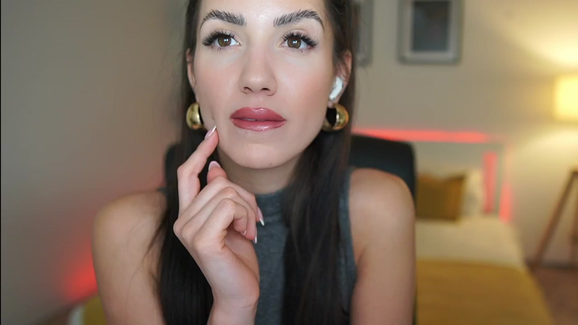Gallery image thumbnail from Julia_Roca's myfreecams stream on, 04/02/2025, 20:05 image 3 of 20