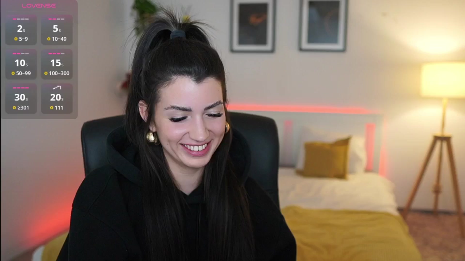 Gallery image thumbnail from Julia_Roca's myfreecams stream on, 04/02/2025, 22:51 image 3 of 20
