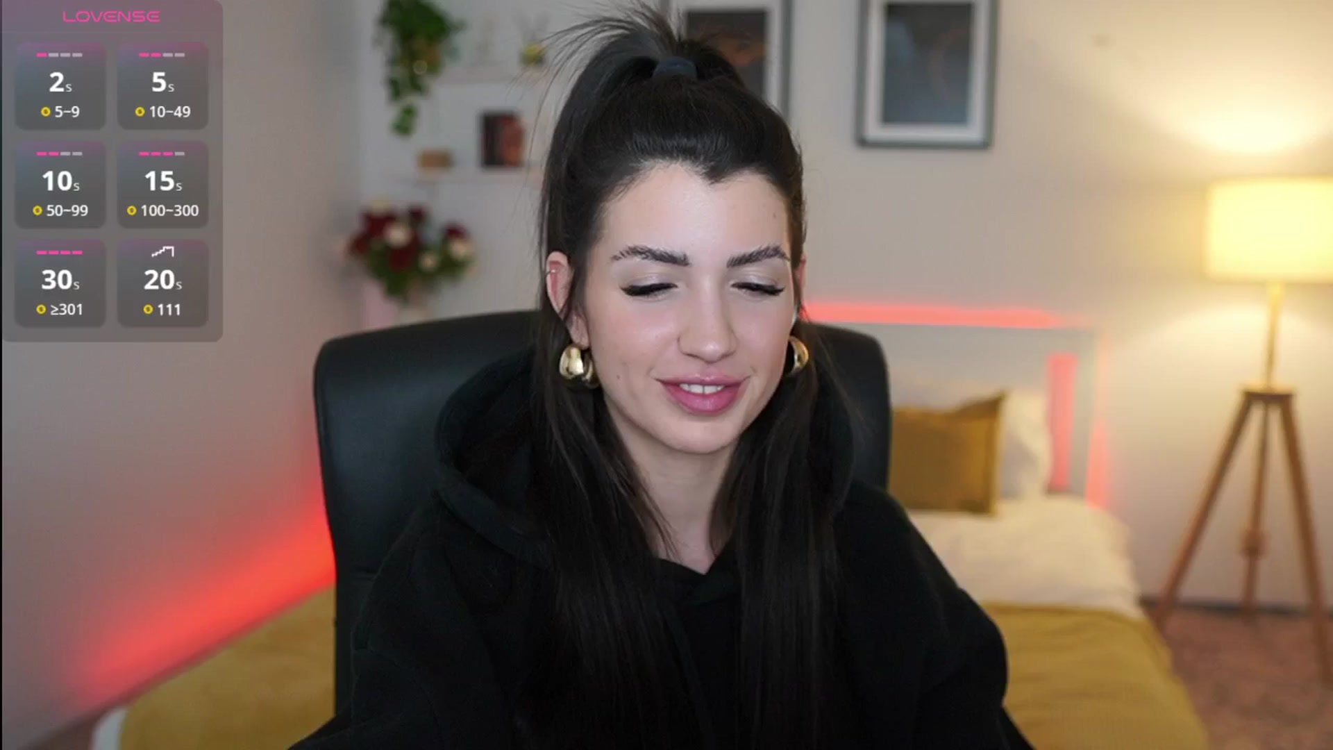 Gallery image thumbnail from Julia_Roca's myfreecams stream on, 04/02/2025, 22:51 image 9 of 20