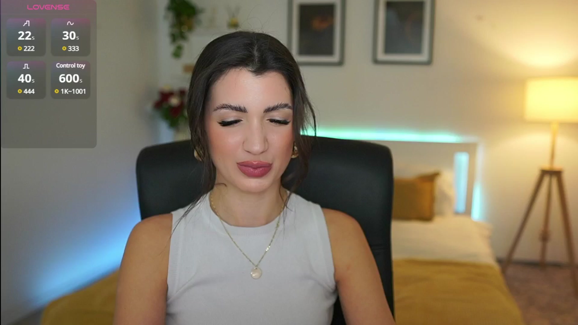 Gallery image thumbnail from Julia_Roca's myfreecams stream on, 04/03/2025, 14:37 image 14 of 20