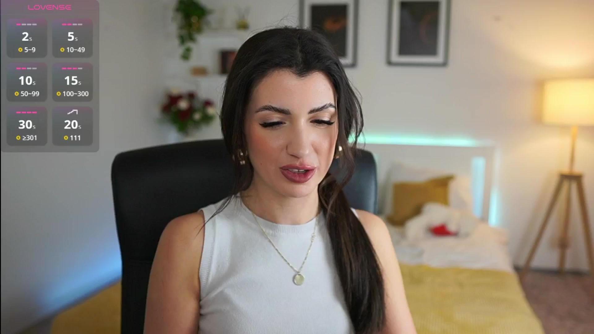 Gallery image thumbnail from Julia_Roca's myfreecams stream on, 04/03/2025, 16:18 image 11 of 20
