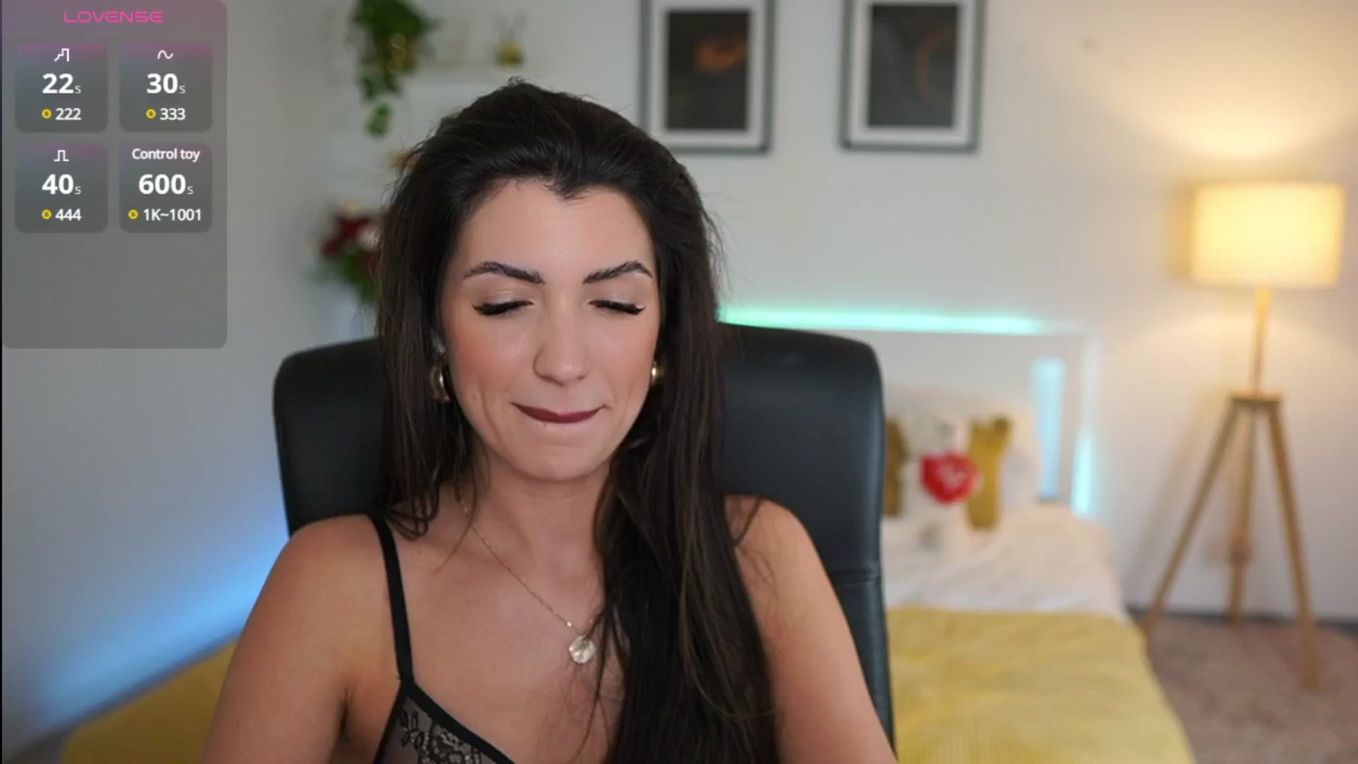 Gallery image thumbnail from Julia_Roca's myfreecams stream on, 04/03/2025, 17:42 image 18 of 20