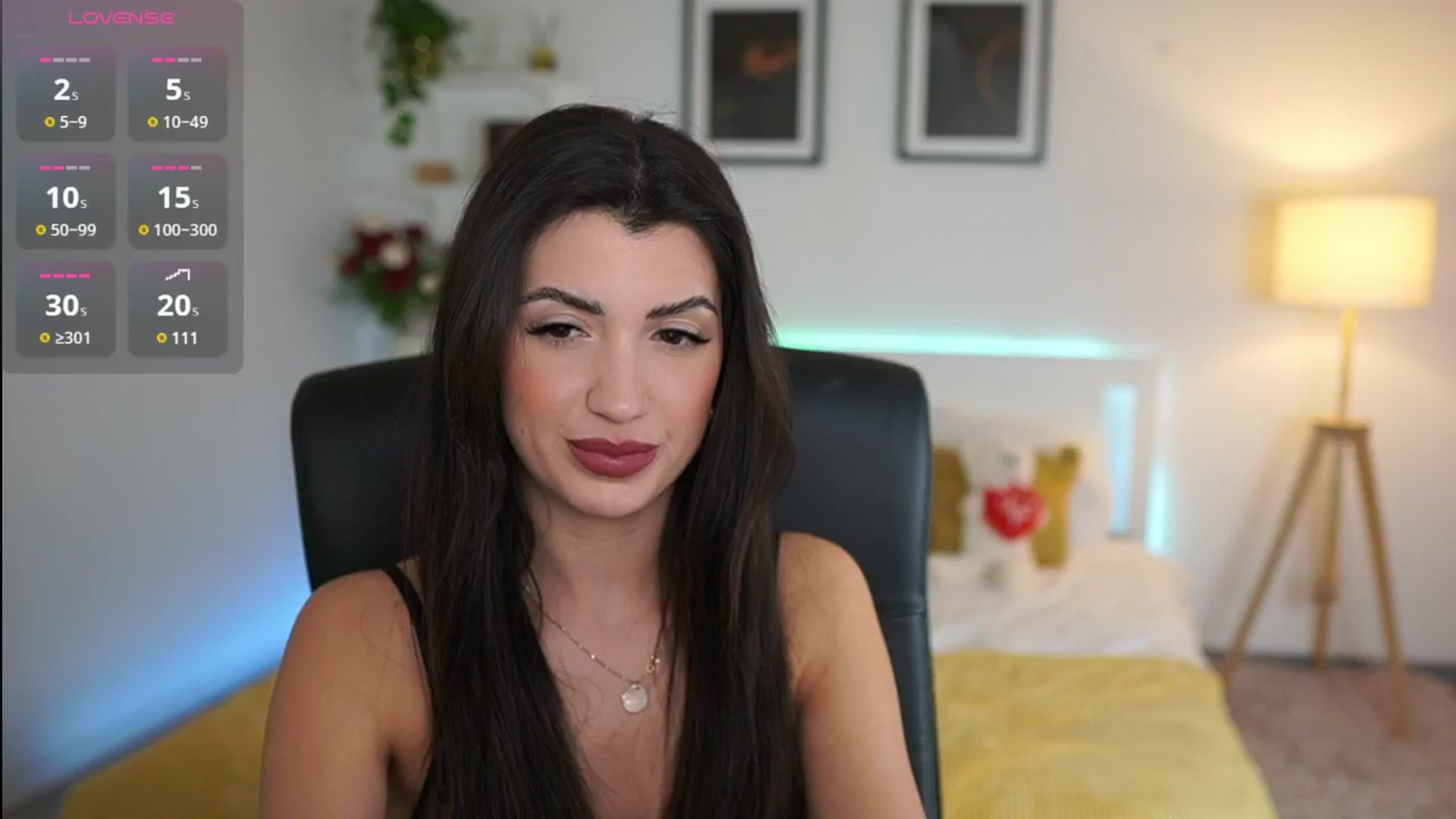 Gallery image thumbnail from Julia_Roca's myfreecams stream on, 04/03/2025, 17:42 image 15 of 20