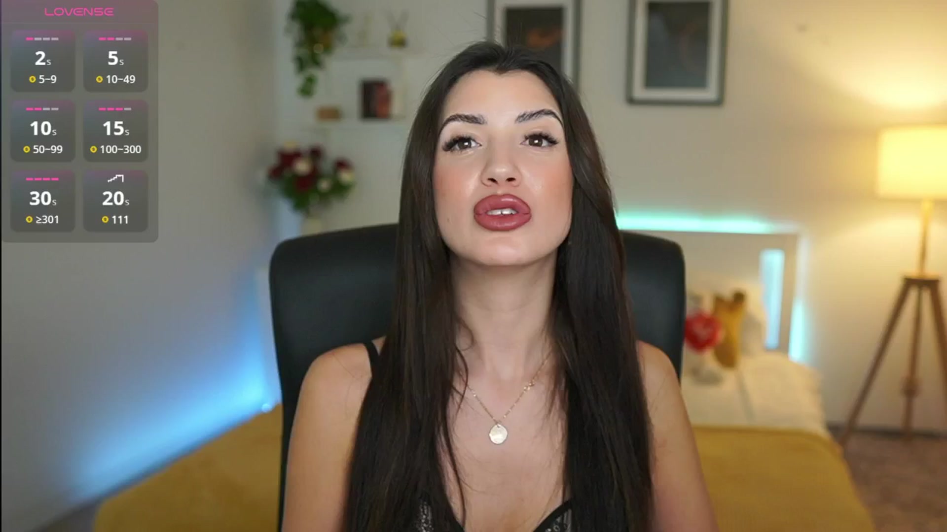 Gallery image thumbnail from Julia_Roca's myfreecams stream on, 04/03/2025, 17:42 image 3 of 20