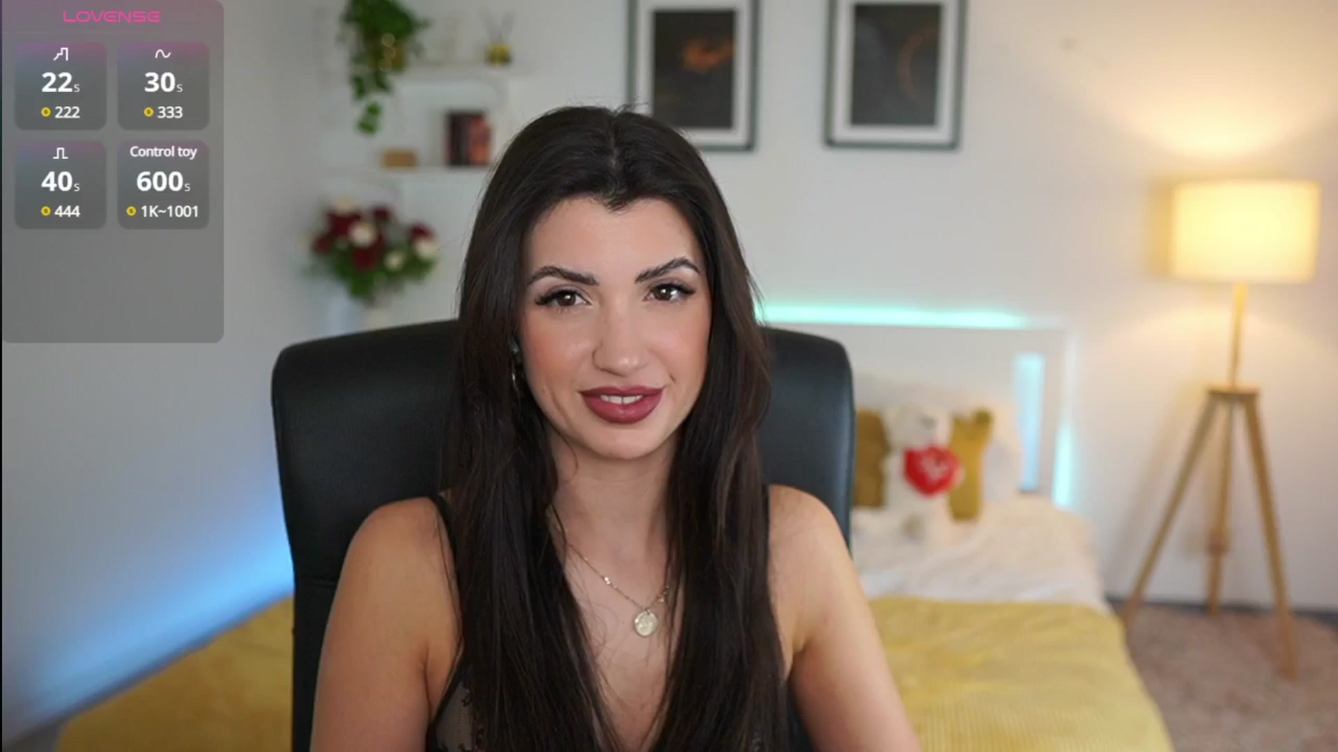 Gallery image thumbnail from Julia_Roca's myfreecams stream on, 04/03/2025, 17:42 image 14 of 20