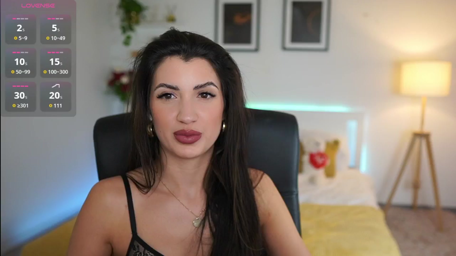 Gallery image thumbnail from Julia_Roca's myfreecams stream on, 04/03/2025, 17:42 image 19 of 20