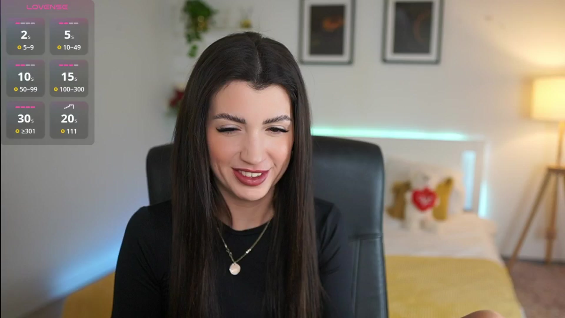 Gallery image thumbnail from Julia_Roca's myfreecams stream on, 04/04/2025, 11:50 image 5 of 20