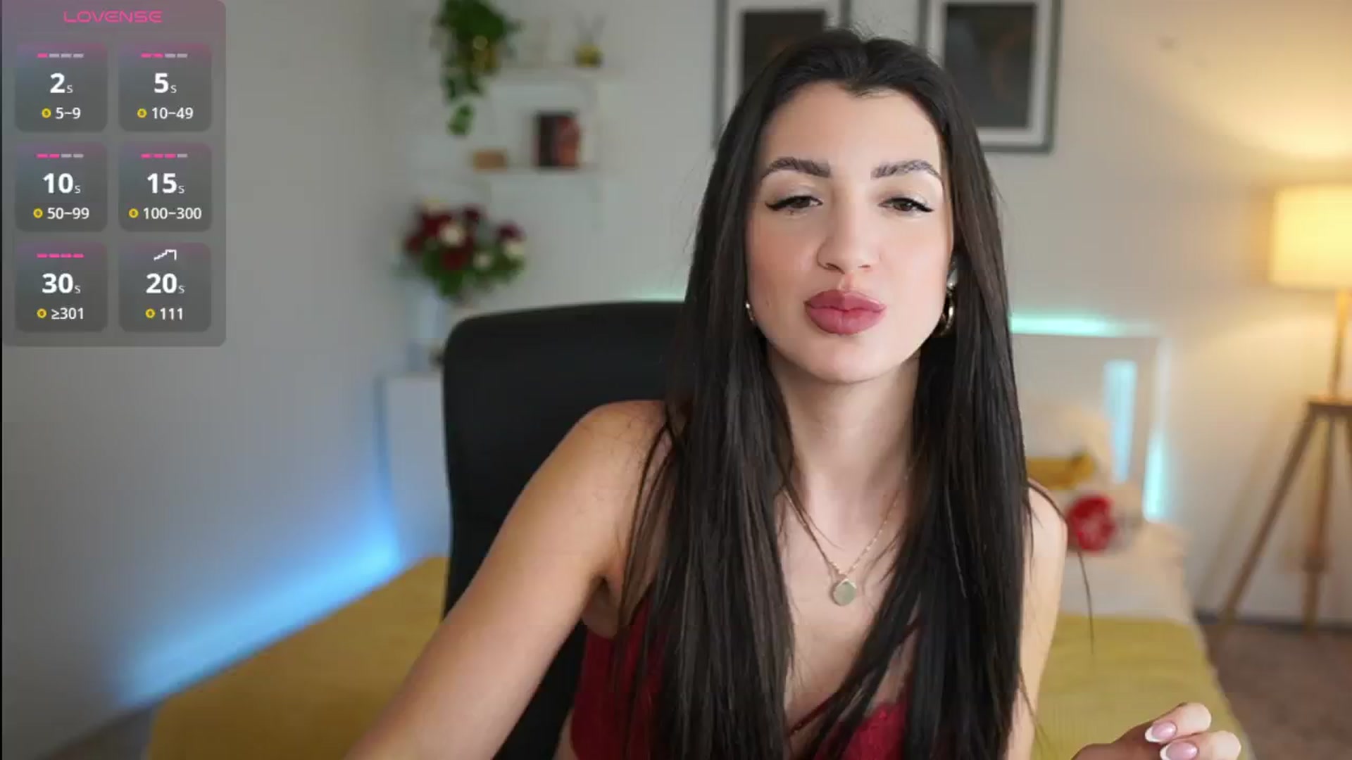 Gallery image thumbnail from Julia_Roca's myfreecams stream on, 04/04/2025, 11:50 image 13 of 20