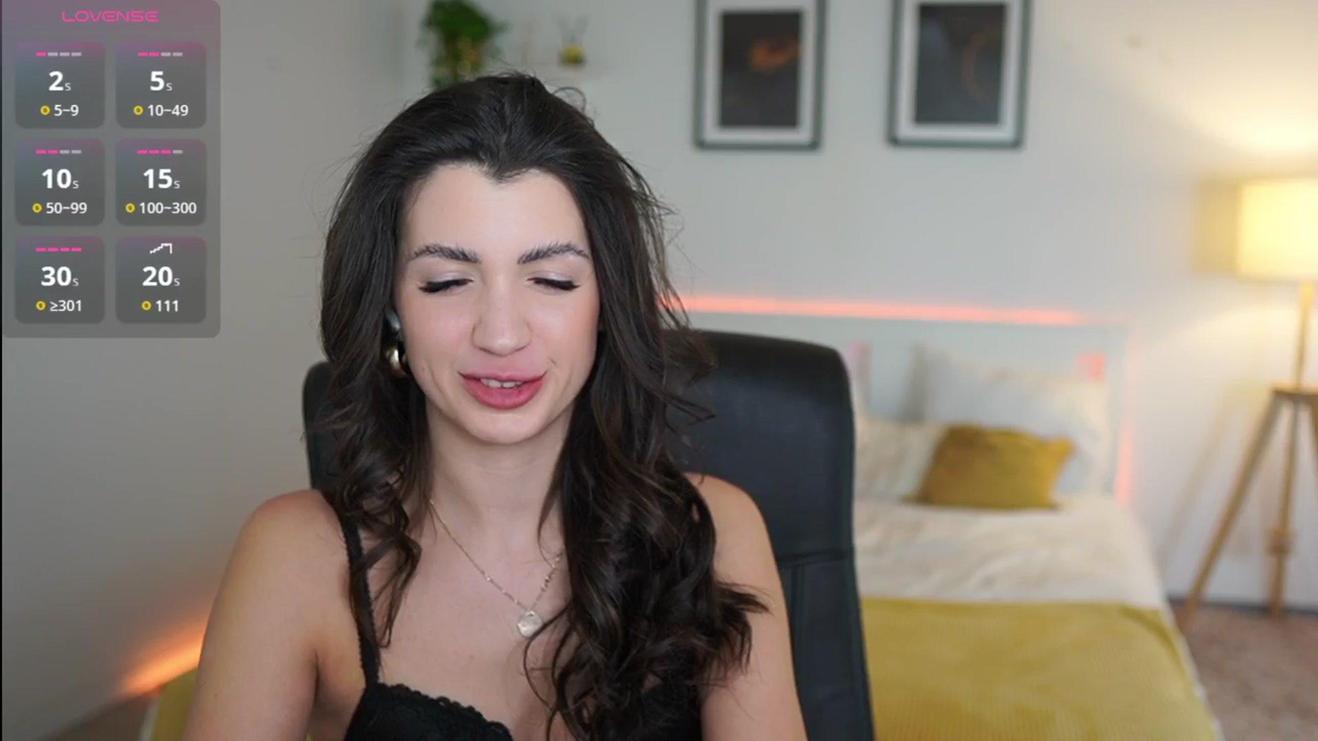Gallery image thumbnail from Julia_Roca's myfreecams stream on, 04/10/2025, 23:19 image 14 of 20