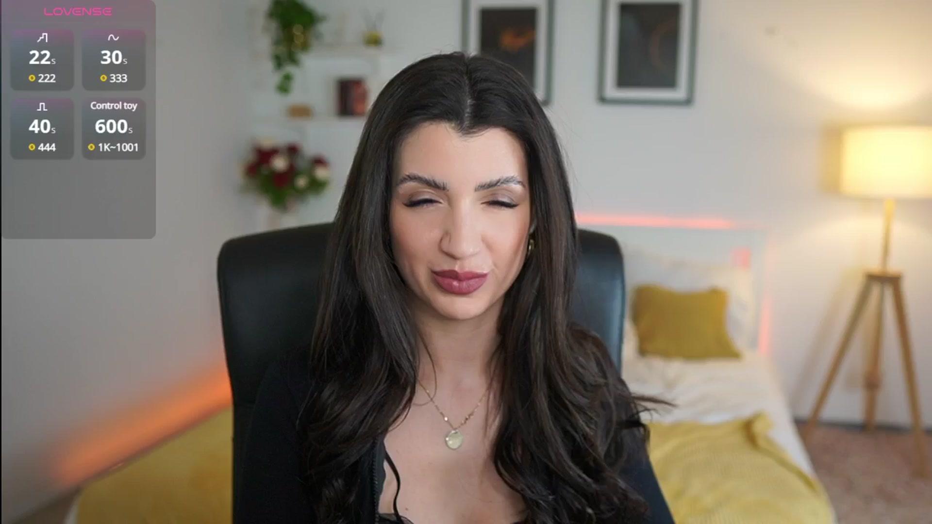 Gallery image thumbnail from Julia_Roca's myfreecams stream on, 04/11/2025, 19:29 image 13 of 20