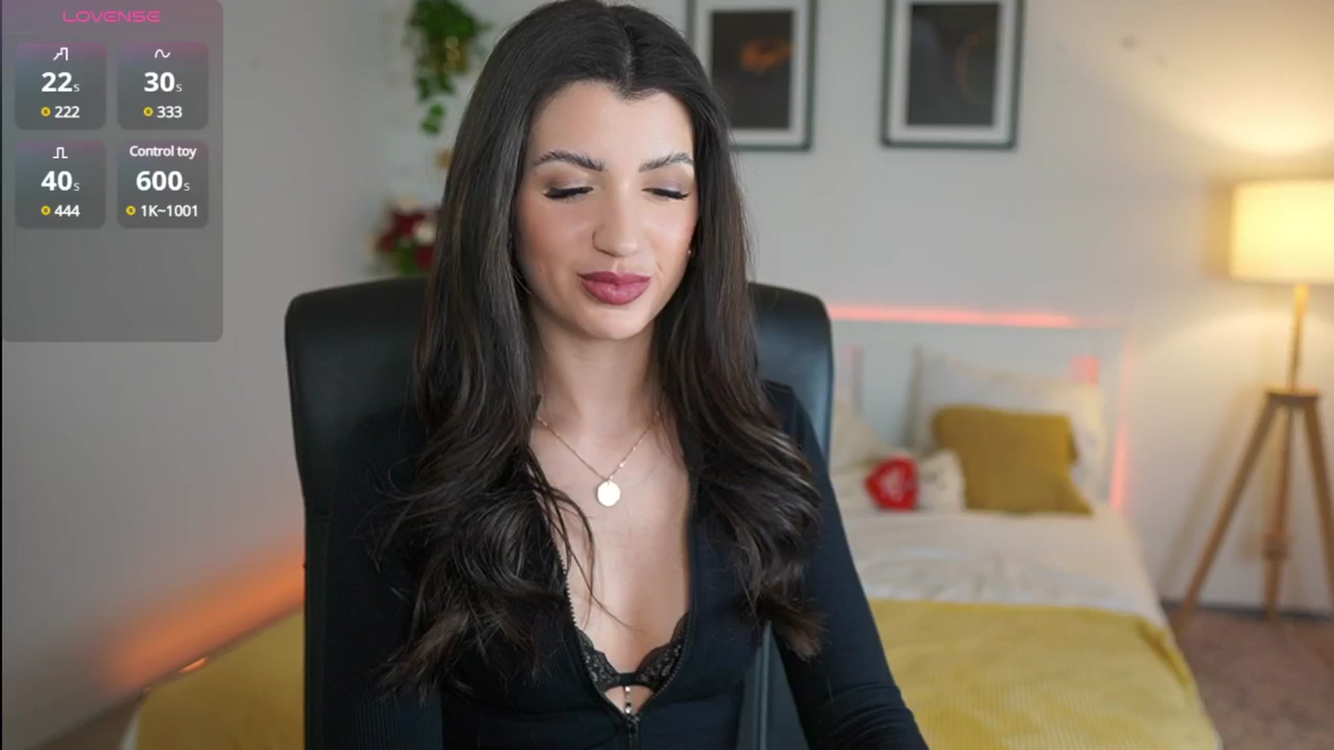 Gallery image thumbnail from Julia_Roca's myfreecams stream on, 04/11/2025, 20:29 image 8 of 20