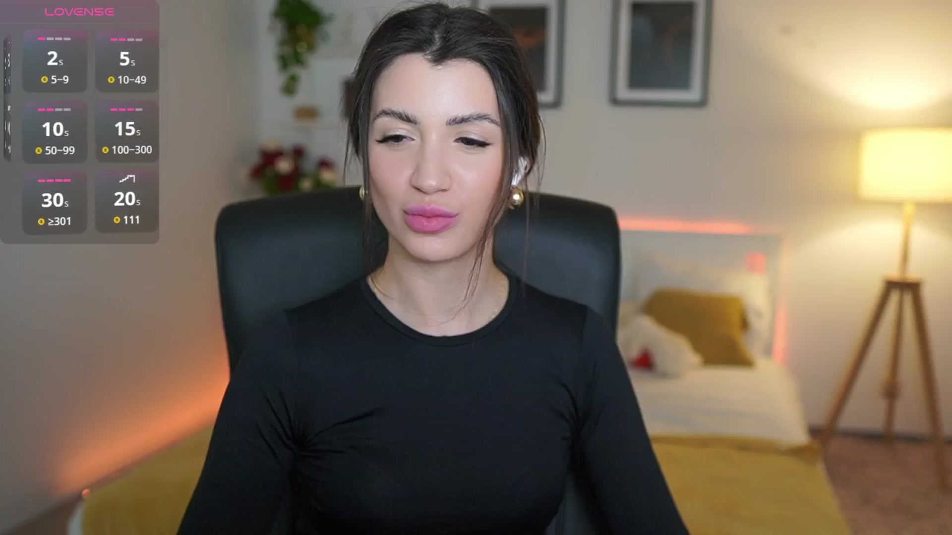 Gallery image thumbnail from Julia_Roca's myfreecams stream on, 04/12/2025, 20:05 image 14 of 20