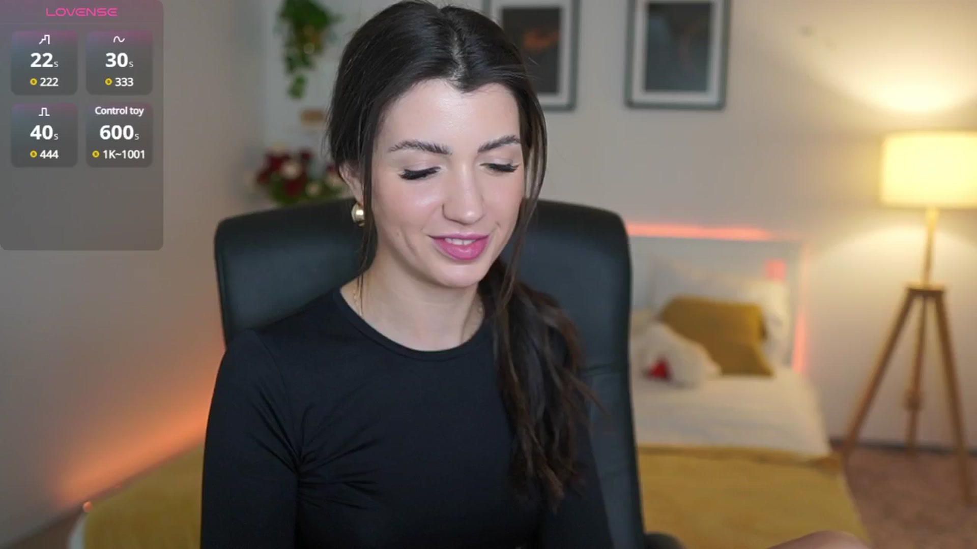 Gallery image thumbnail from Julia_Roca's myfreecams stream on, 04/12/2025, 20:05 image 19 of 20