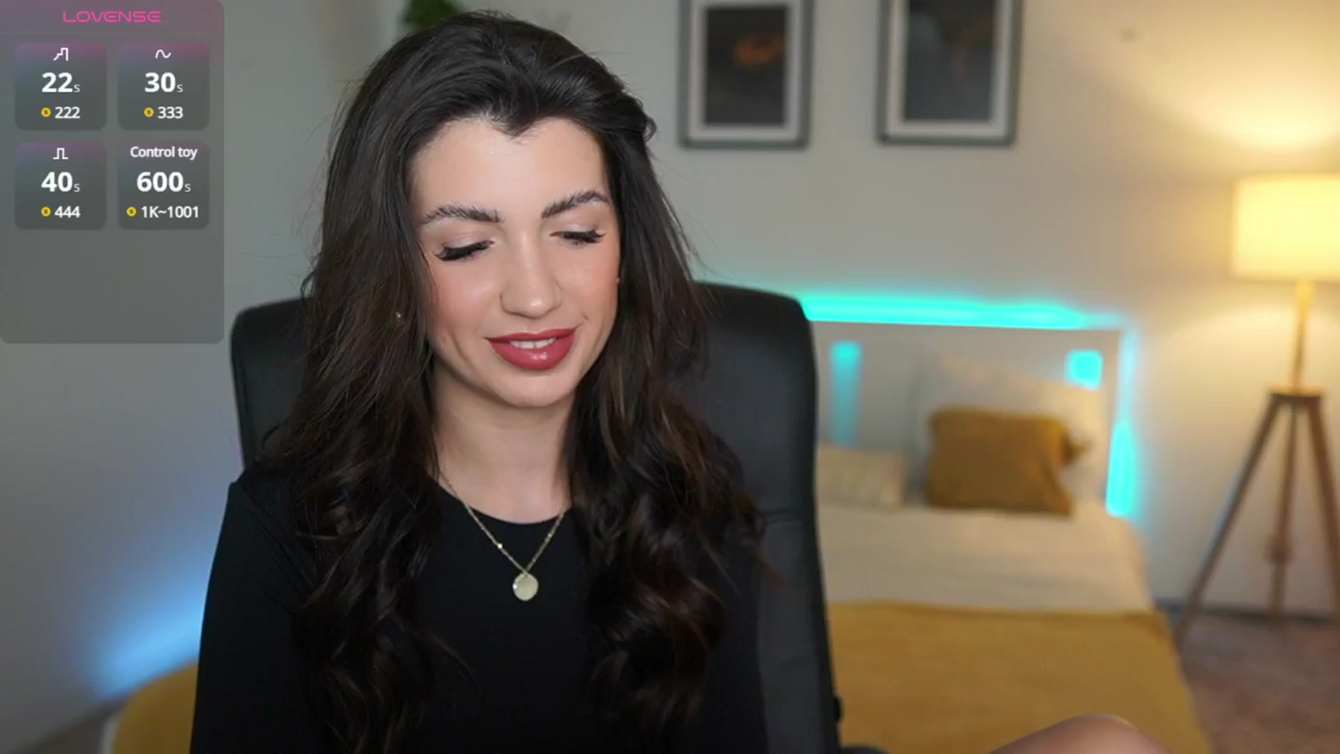 Gallery image thumbnail from Julia_Roca's myfreecams stream on, 04/14/2025, 19:39 image 4 of 20