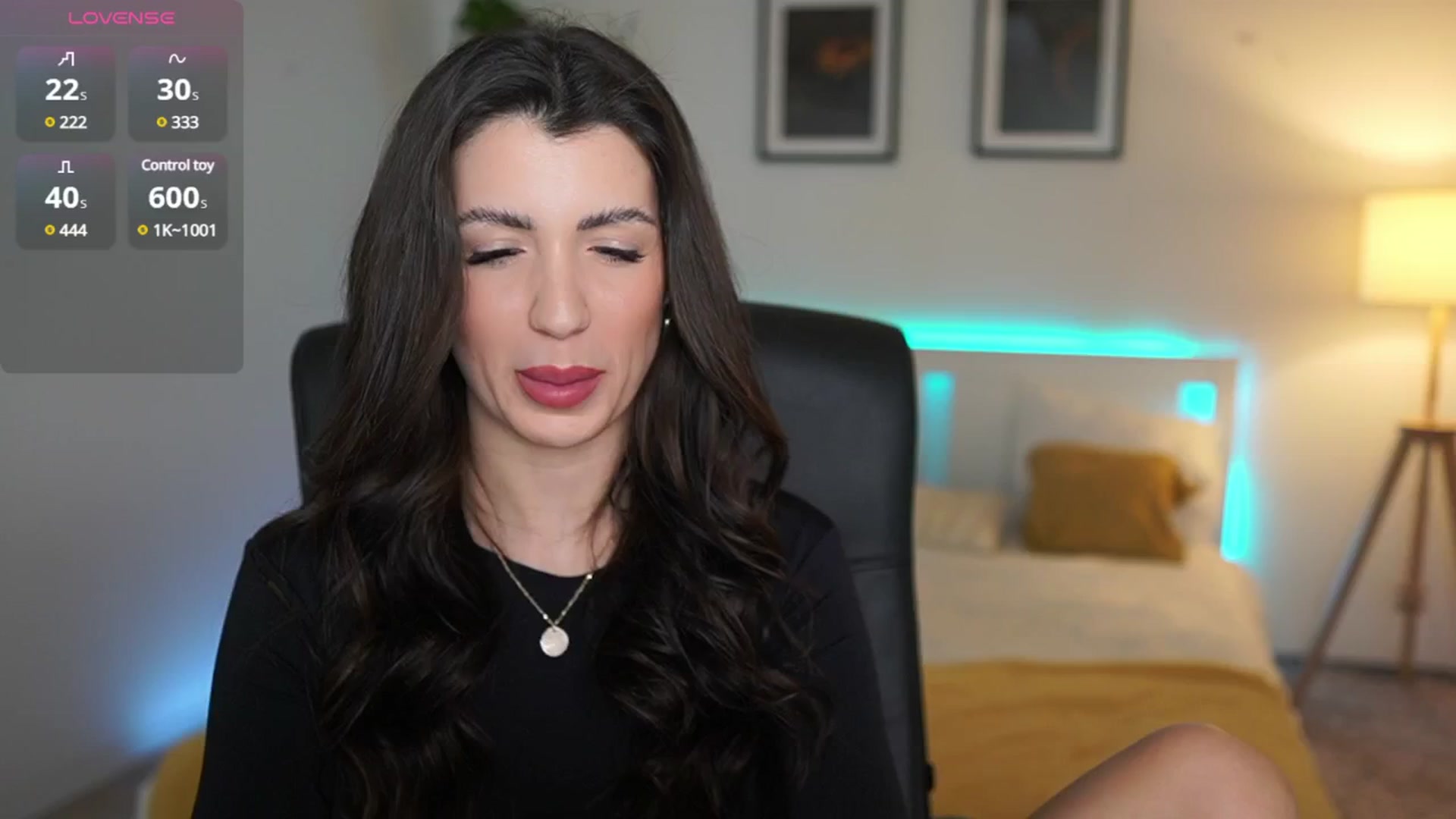 Gallery image thumbnail from Julia_Roca's myfreecams stream on, 04/14/2025, 19:39 image 14 of 20