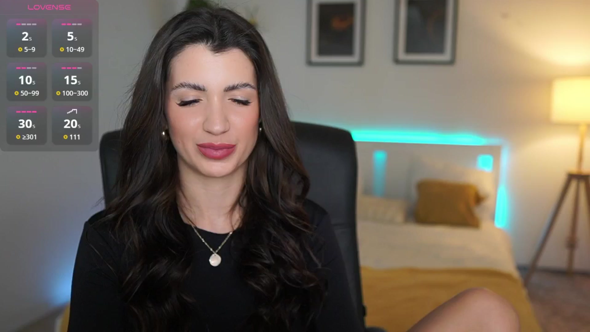 Gallery image thumbnail from Julia_Roca's myfreecams stream on, 04/14/2025, 19:39 image 15 of 20