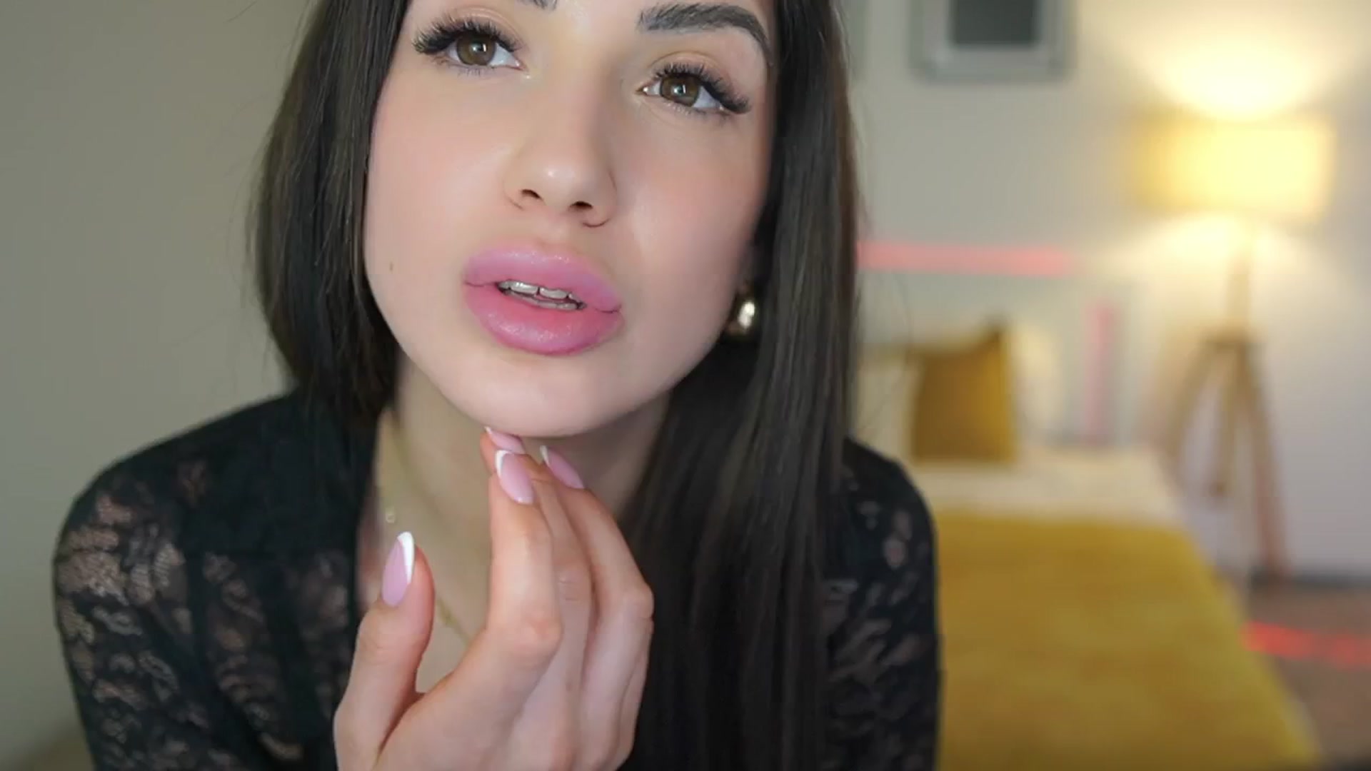 Gallery image thumbnail from Julia_Roca's myfreecams stream on, 04/30/2025, 18:28 image 16 of 20