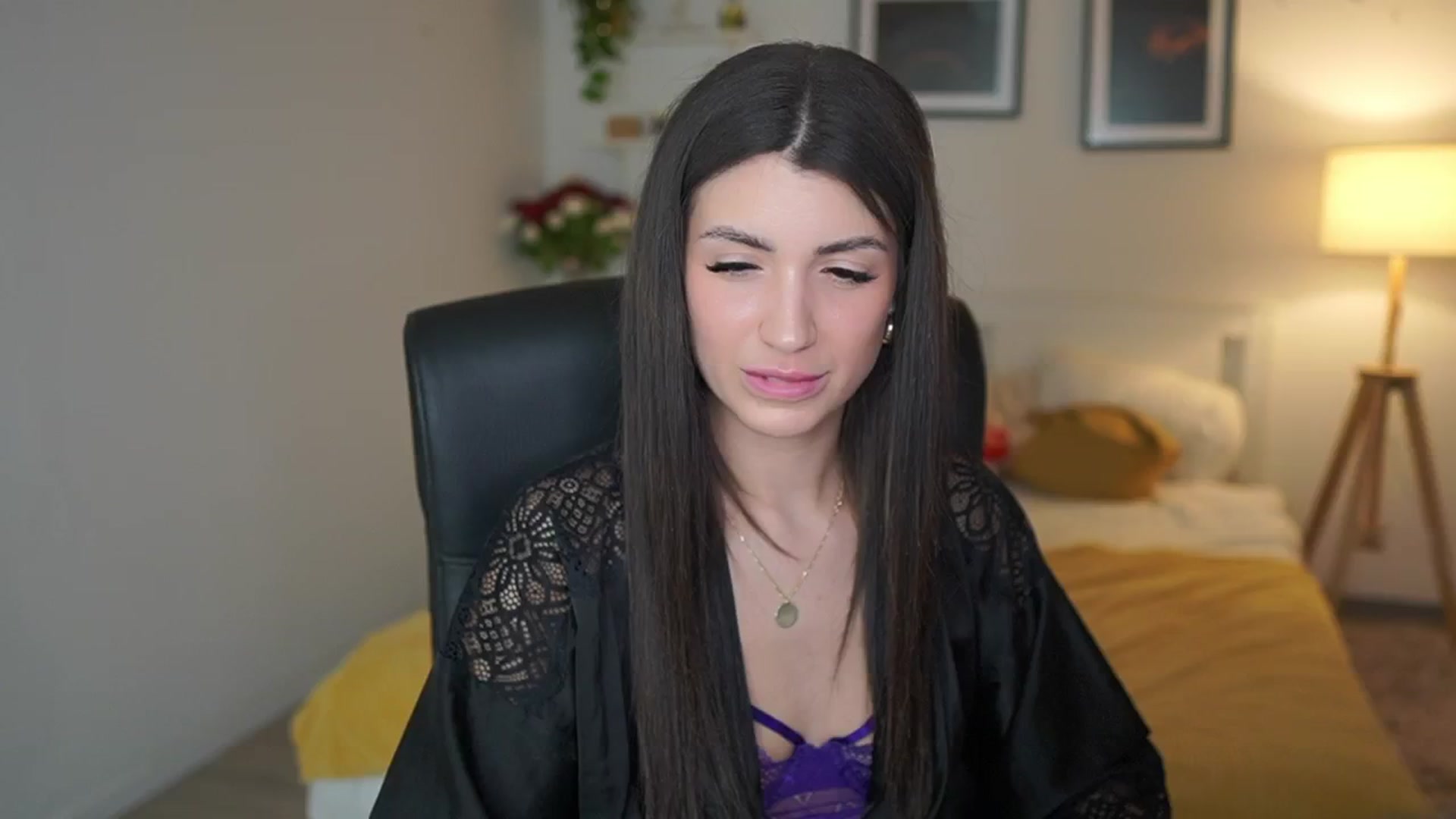 Gallery image thumbnail from Julia_Roca's myfreecams stream on, 05/07/2025, 19:57 image 6 of 20