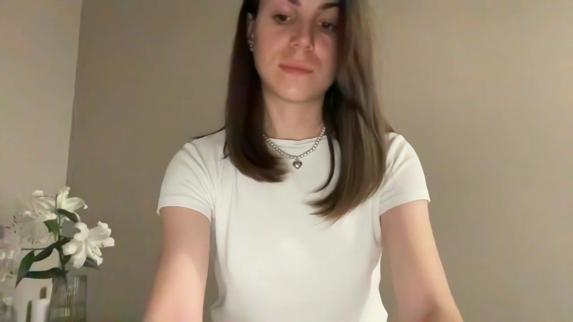 Gallery image thumbnail from Julia_Vegas's myfreecams stream on, 07/09/2023, 18:48 image 3 of 20