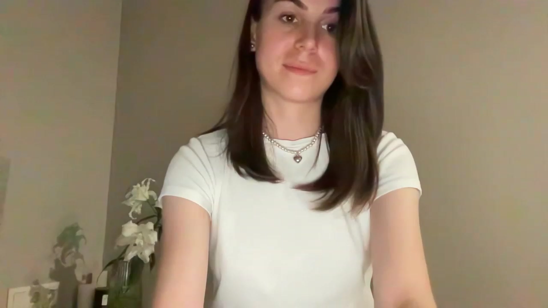 Gallery image thumbnail from Julia_Vegas's myfreecams stream on, 07/10/2023, 18:55 image 6 of 20