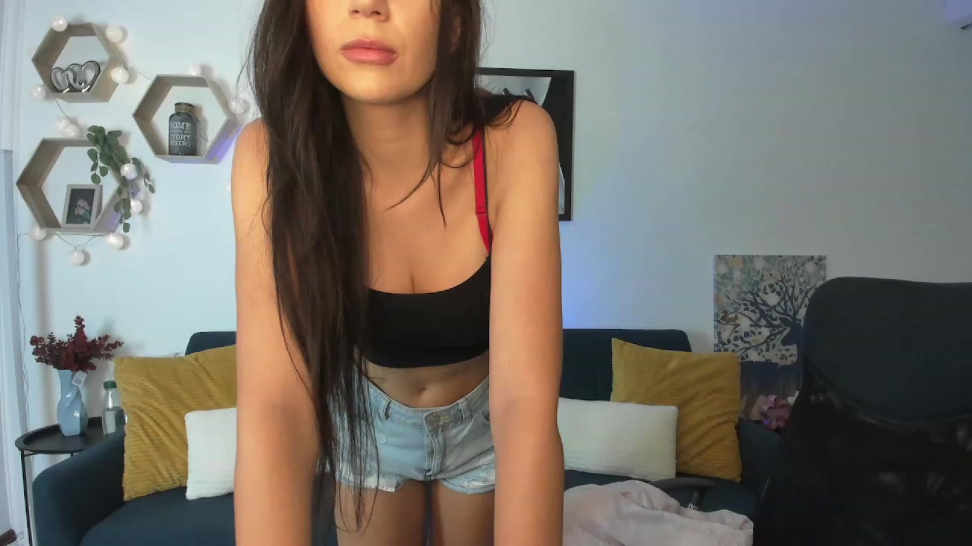 Gallery image thumbnail from Julia_W's myfreecams stream on, 08/15/2023, 18:49 image 17 of 20