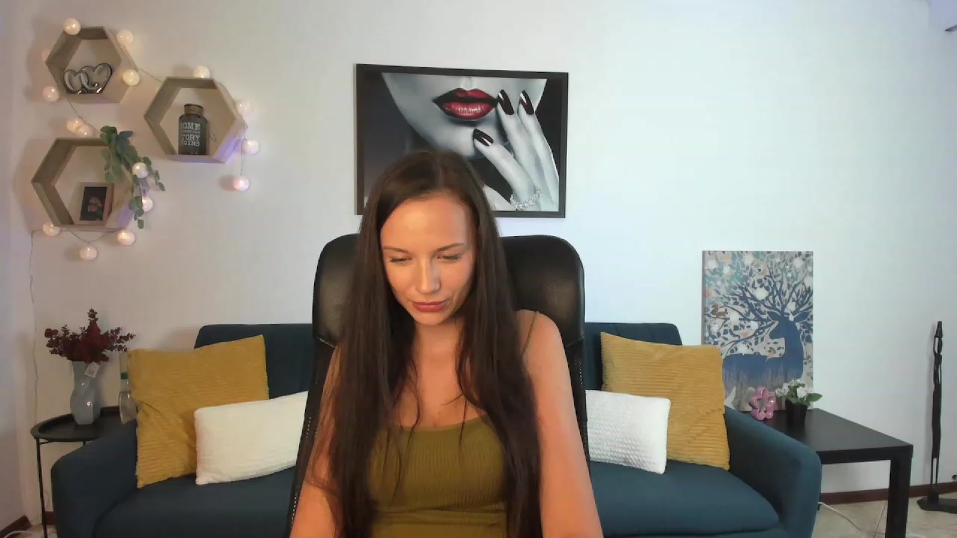 Gallery image thumbnail from Julia_W's myfreecams stream on, 08/20/2023, 21:15 image 13 of 20