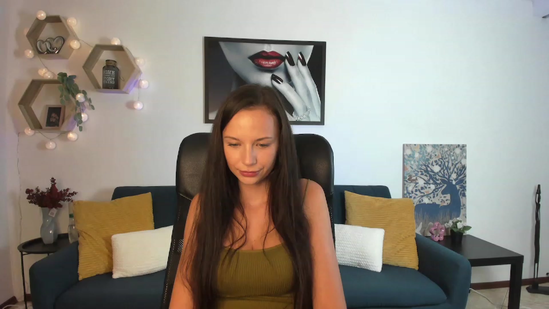 Gallery image thumbnail from Julia_W's myfreecams stream on, 08/20/2023, 21:15 image 2 of 20
